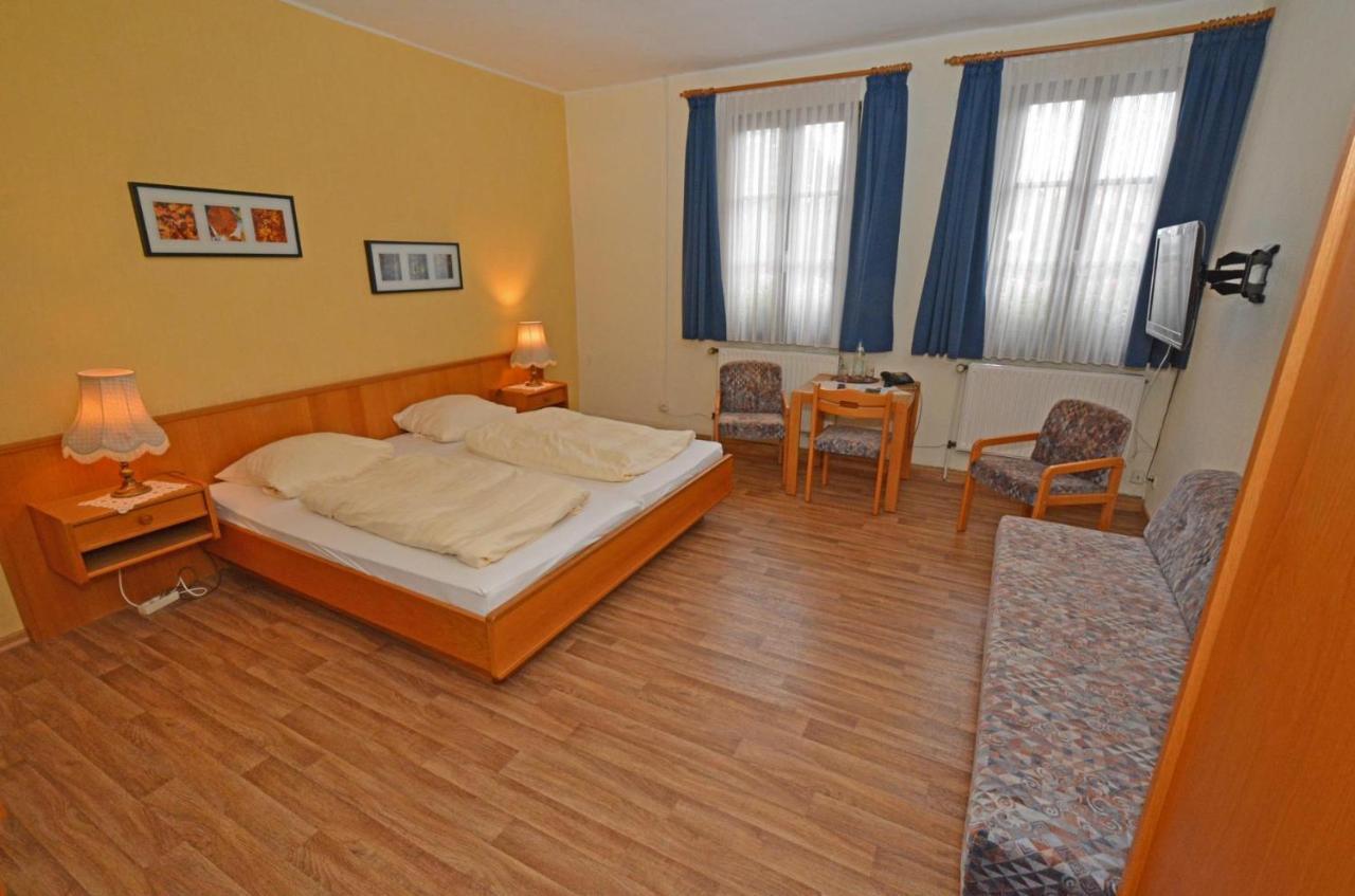 Hotel Weinhaus Hehner-Kiltz Waldböckelheim Esterno foto